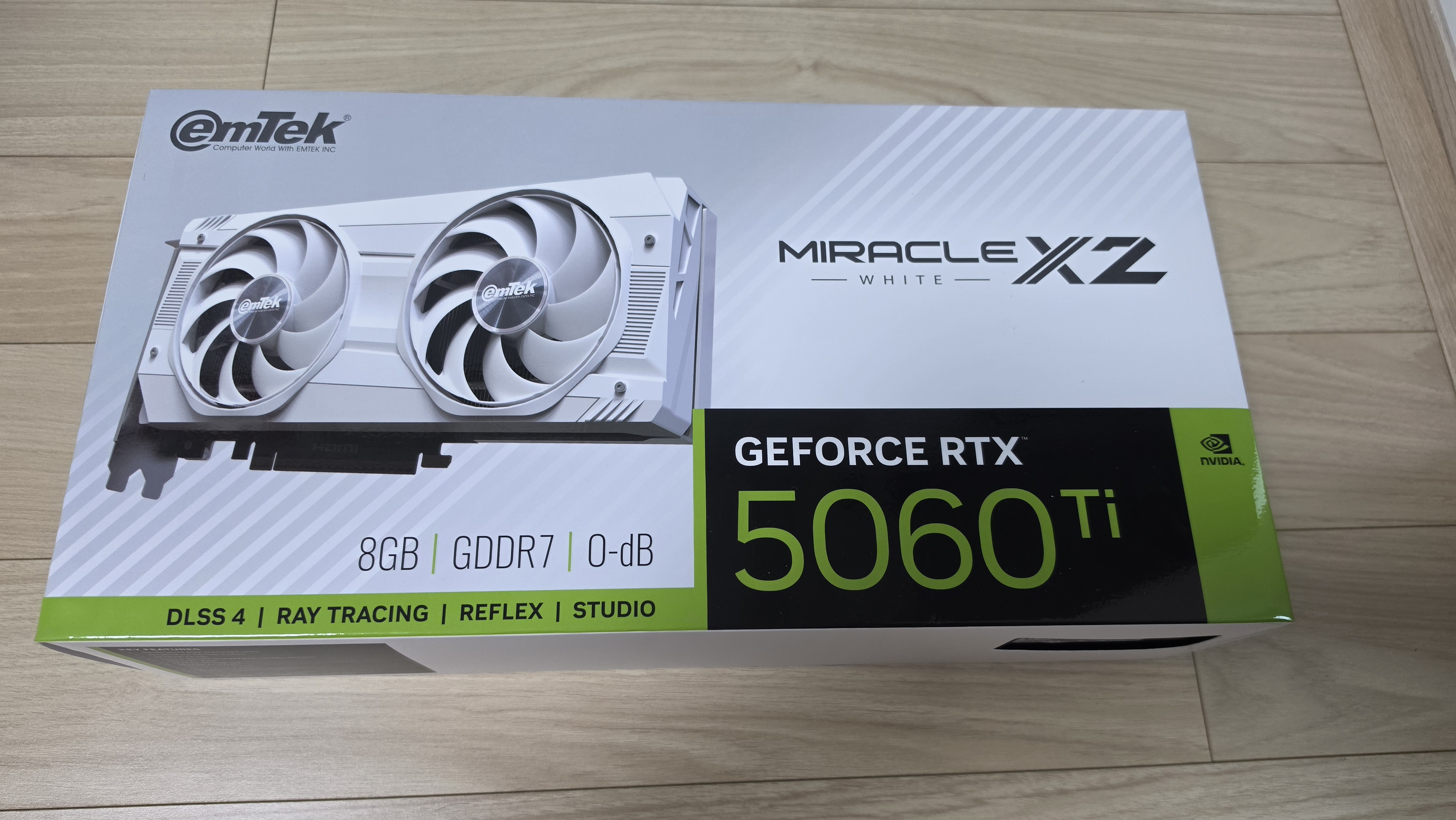 이엠텍 그래픽카드 GTX5060TI 모습