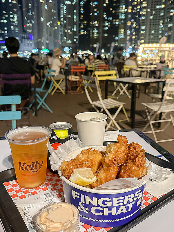 부산 '더베이101'에 있는 '핑거스앤쳇다이닝펍'