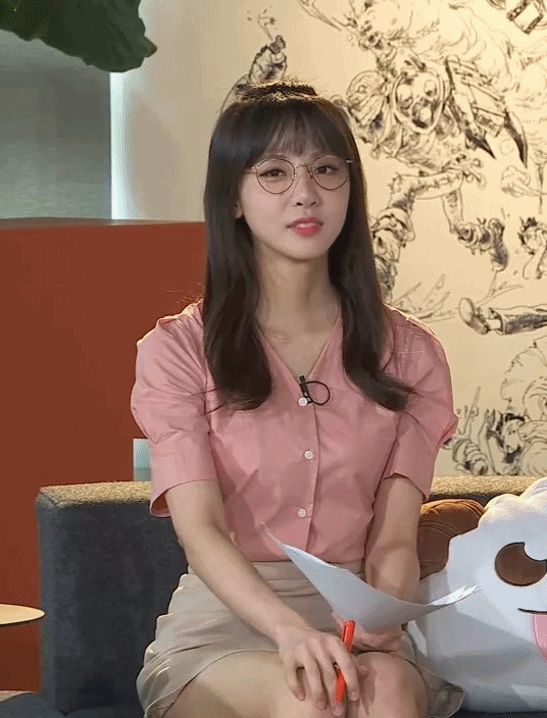김민아 안경 움짤
