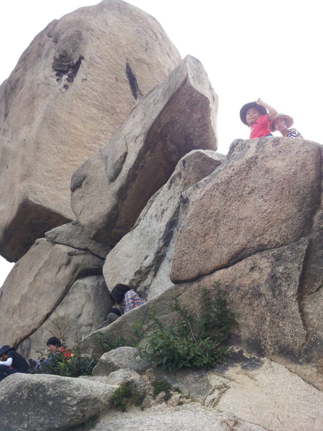 북한산(Bukhansan) 족두리봉에서 사모바위까지