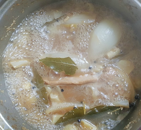 삶는 고기 이미지