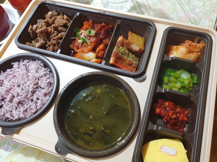 본도시락-바싹불고기오징어한상-찍은사진