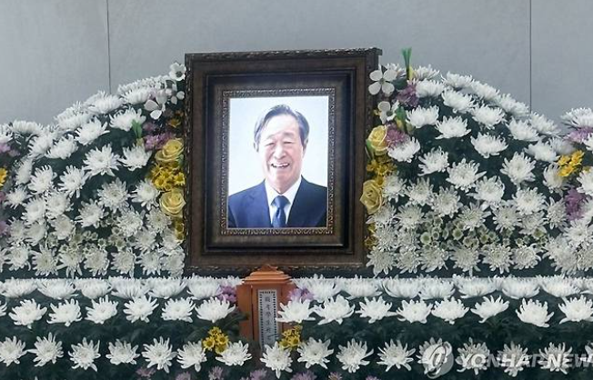 어우홍 전 감독 별세