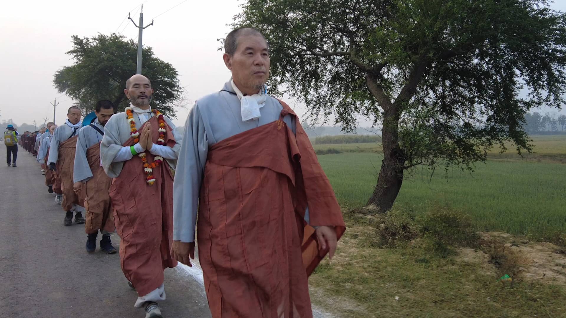 세상을 뒤흔든 43일