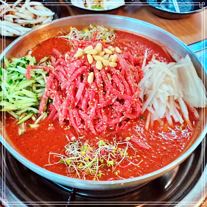 파주 교하&#44; 심학산&#44; 롯데 프리미엄 아울렛 맛집 고기로 산을 쌓았다 산더미 물갈비