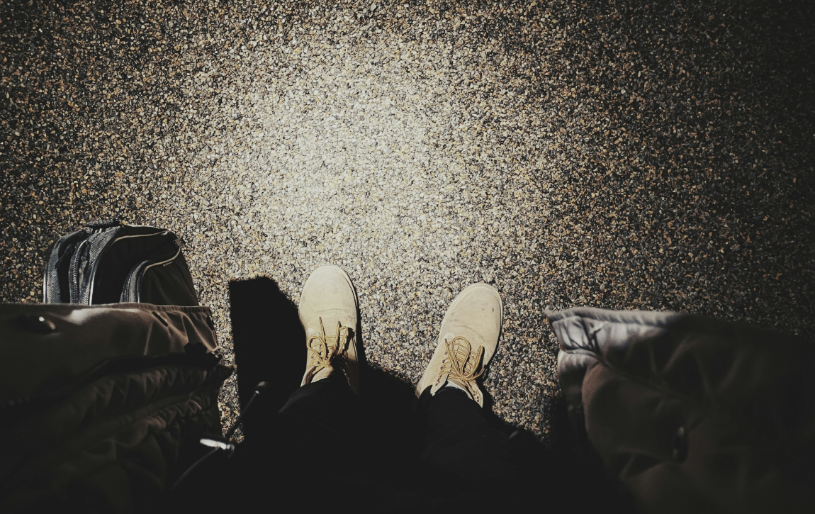 고용복지플러스센터에서 실업급여 상담을 받는 모습