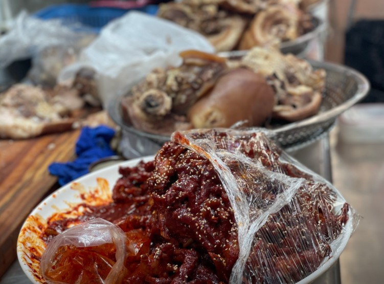 6시내고향 울산신정시장양념닭발과 돼지고기