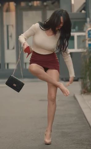 탈동양인 권나라