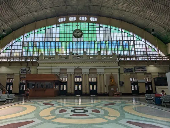 플레이어2 태국 기차역 촬영지