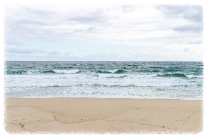 양양의 남쪽 끝자락&amp;#44; 경북과 경계에 자리한 지경리해수욕장