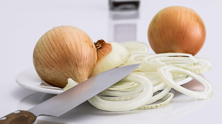 요로결석에 좋은 음식 중에 하나 인 양파