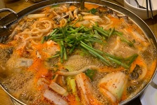 버섯매운칼국수