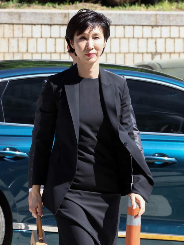 최태원 노소영 재산분할 파기환송심 조정기일 분석: SK 주가 급등과 '300억 비자금' 배제가 가져올 파장은?