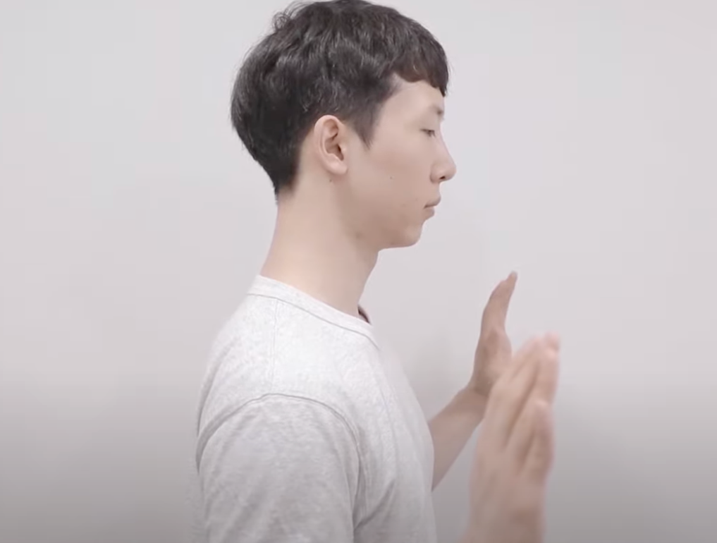 치킨운동 옆모습