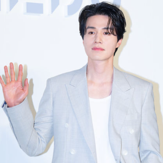 이동욱 기부
