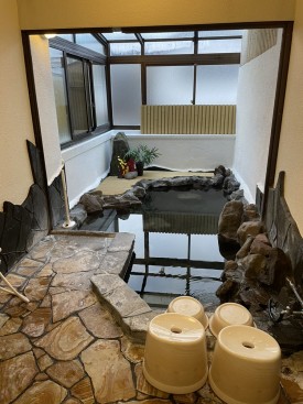 Inside Hot Spring 실내 온천