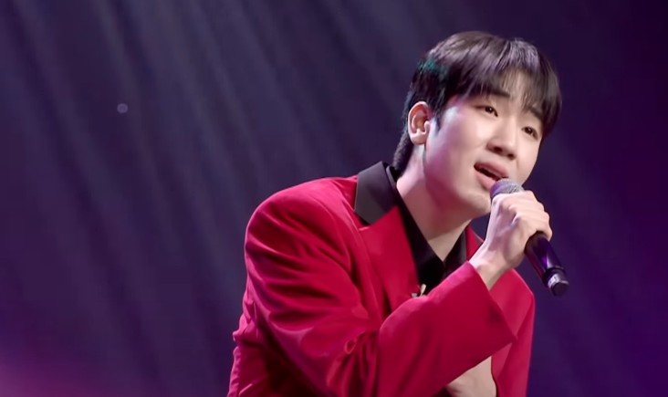 [다시보기] 미스터로또 최수호 노래모음 - 청춘을 돌려다오, 진안아가씨, 테스형, 빈잔, 사내, 열두줄, 용두산 엘레지, 여인의 눈물 다시듣기 가사