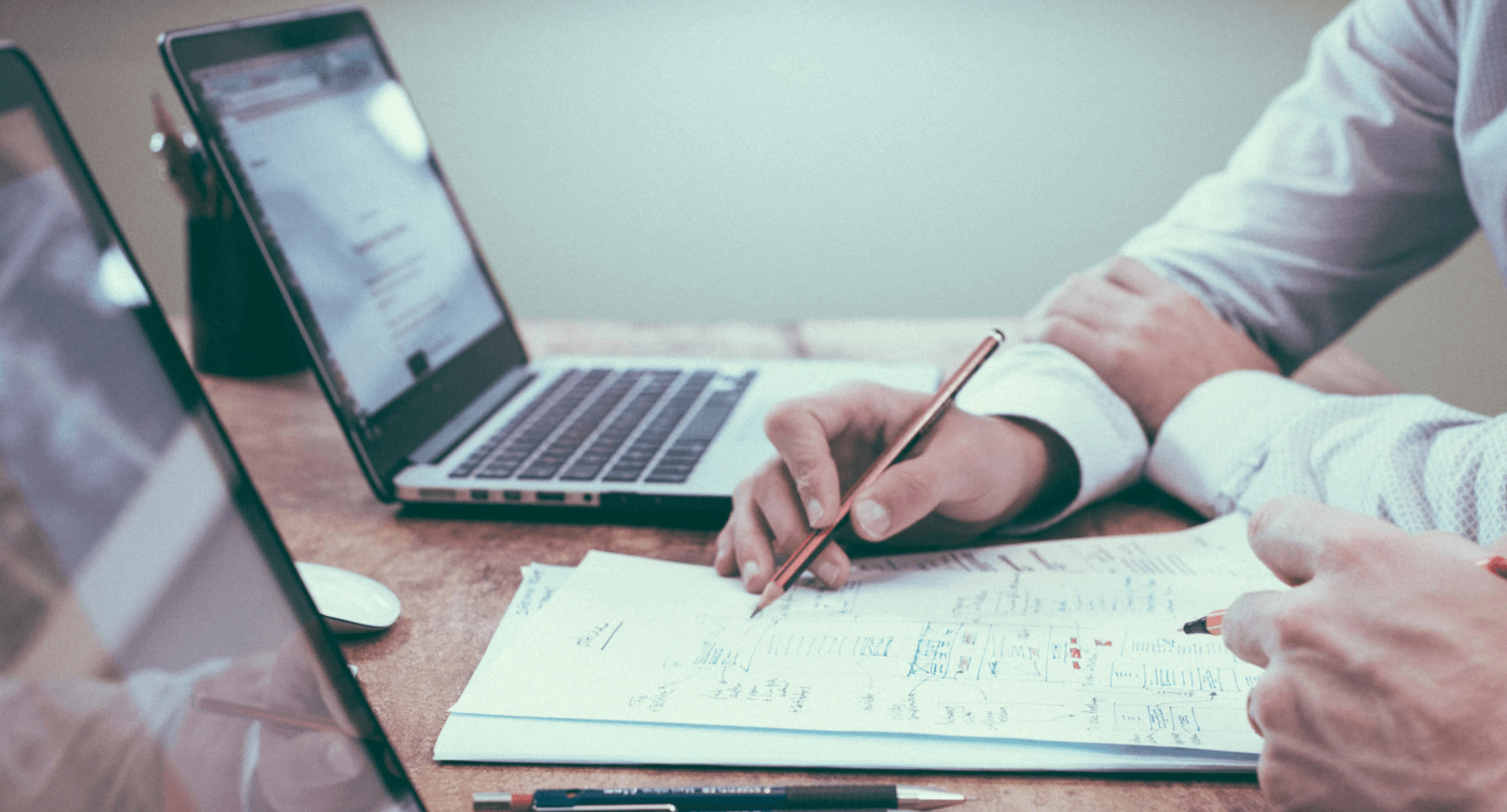 주식 추천 종목 공부하는 모습