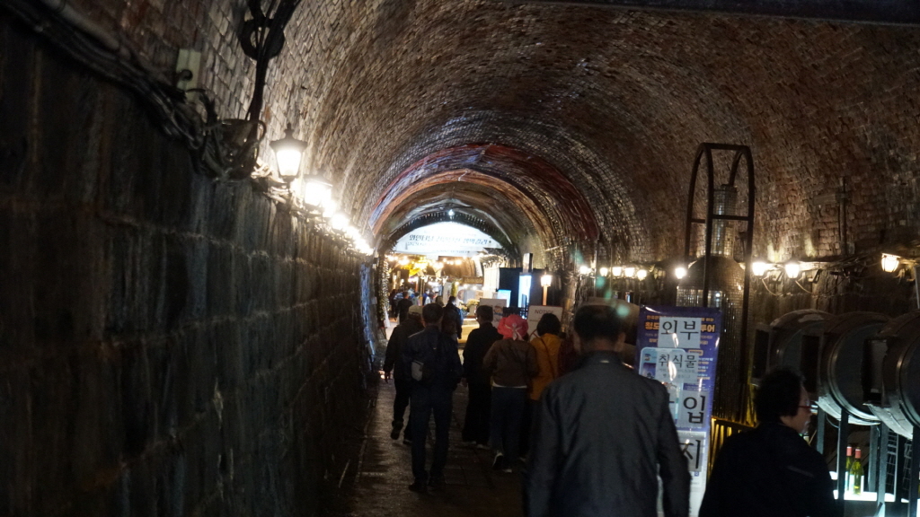 img.jpg?credential=yqXZFxpELC7KVnFOS48yl