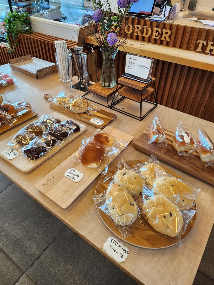 진열되어있는 빵