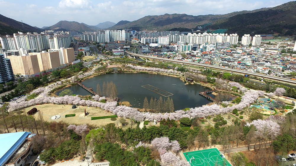 김해 가볼만한곳 - 김해연지공원