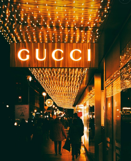 구찌 매장 사진