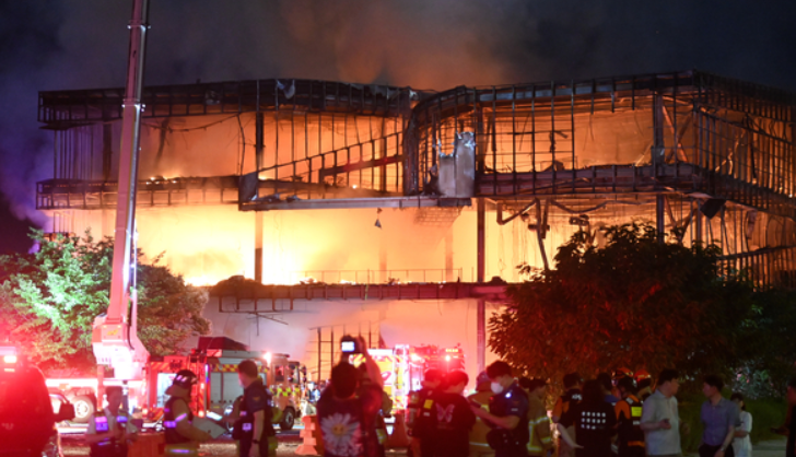 긴급 속보! 수원 권선동 1334 모델하우스, 2시간 만에 잿더미로 변한 미스터리! 당신의 집은 안전한가요