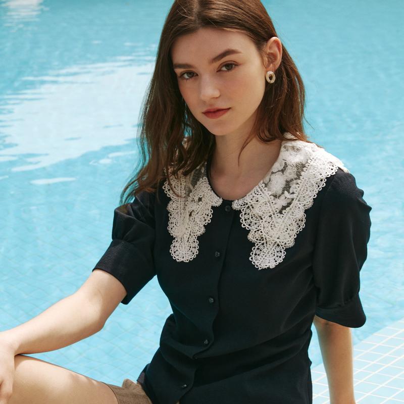 케네스레이디 배색 레이스 카라 블라우스 EWBLLE04