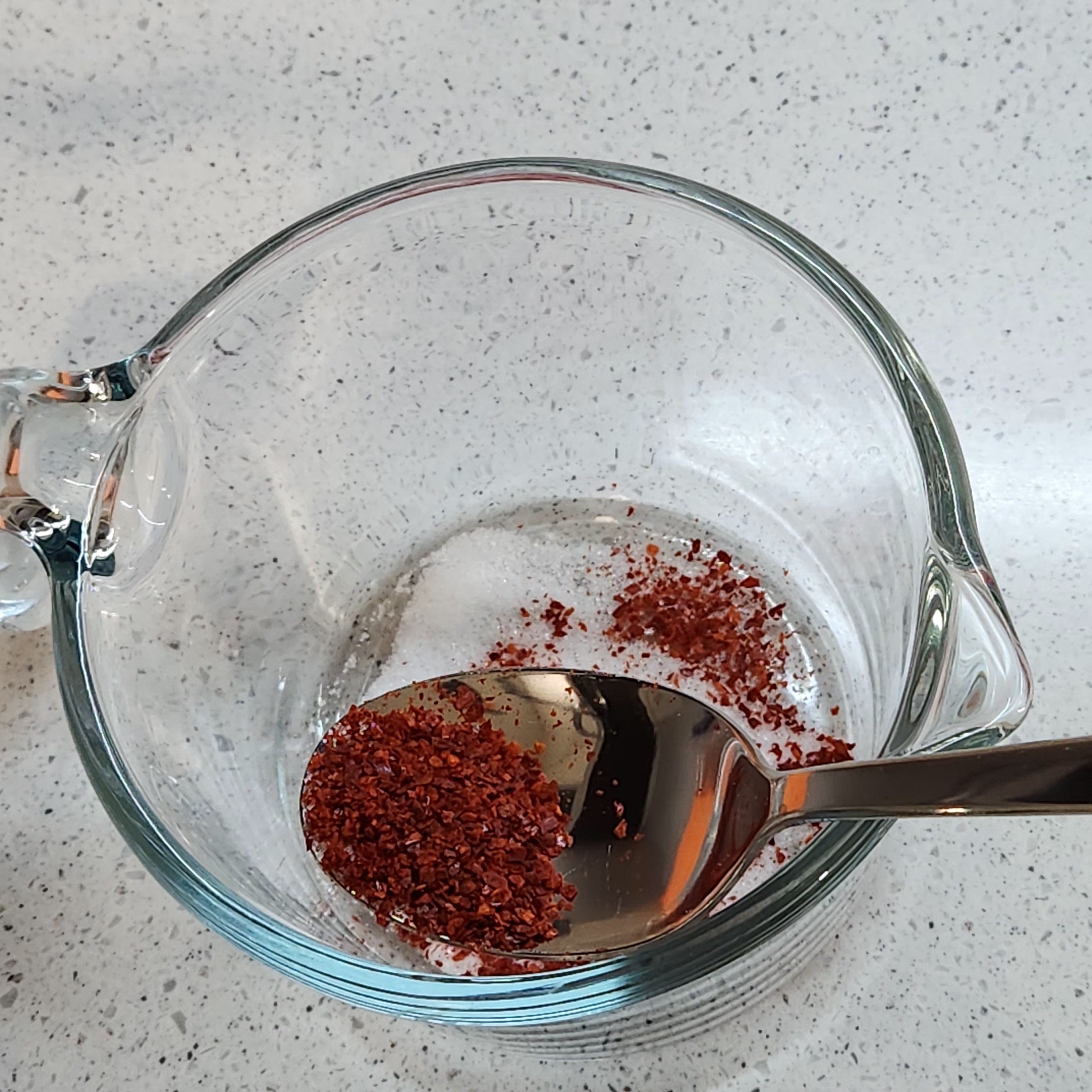 열무비빔국수-양념장재료-고춧가루