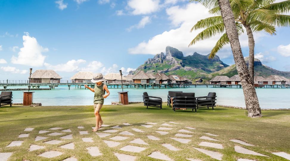 폴리네시아, 보라보라 호텔