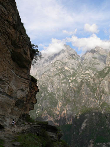 호도협 트레킹, 옥룡설산과 하파설산 사이에서 만난 짜릿한 대자연의 길 관련 이미지2