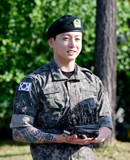 전역 후 첫 사고&hellip; 정국 자택 침입 소동, 그날 밤 무슨 일이? &mdash; 아미도 놀란 초근접 스토커 사건 풀스토리