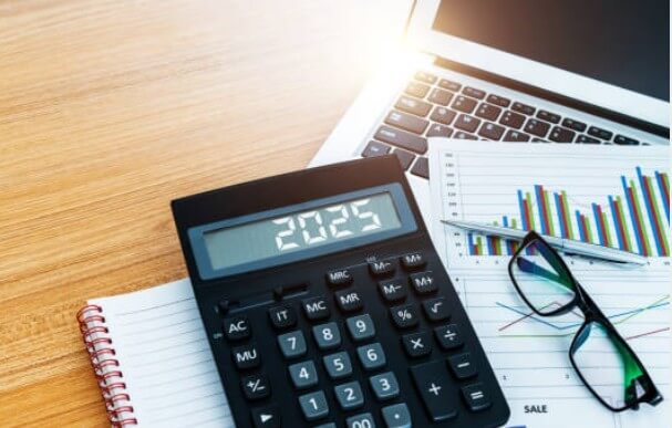 공무원 정년연장 시행시기