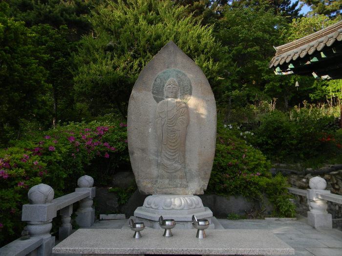 계족산 용화사 석불입상