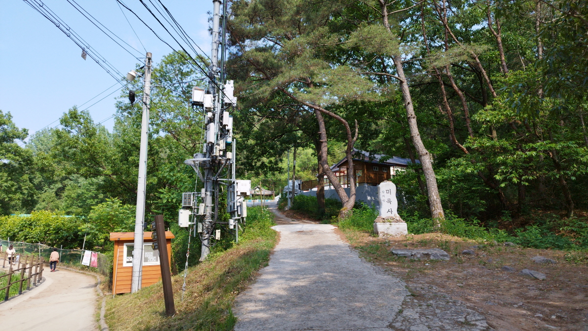 칠곡 운암지 미륵사