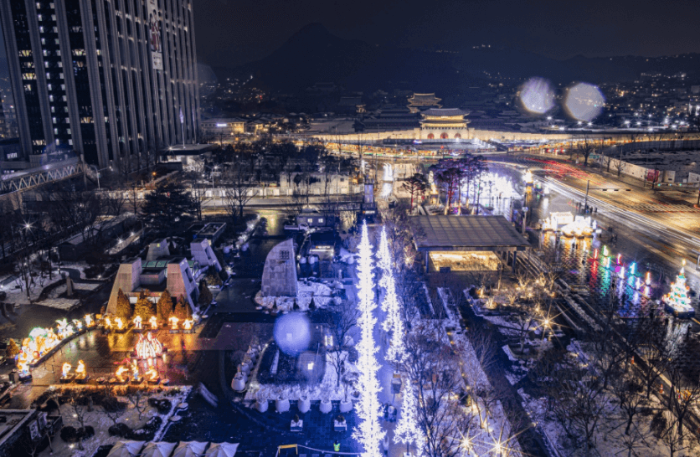 청계천 '서울 크리스마스 빛초롱 축제'