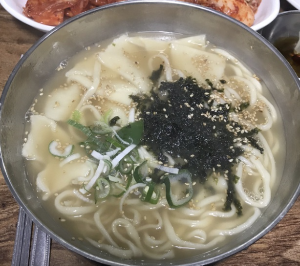 이삭홍두깨손칼국수