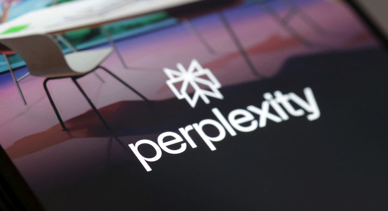 퍼플렉시티 홍보사진