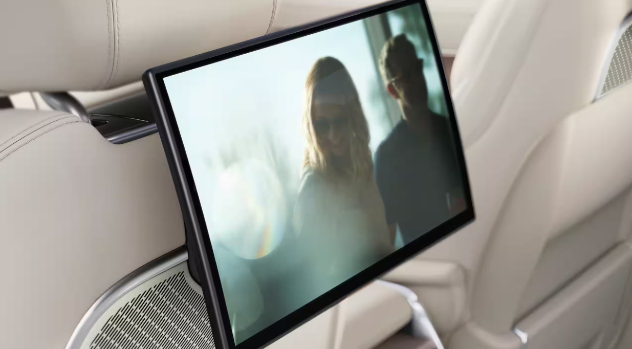 레인지로버 플러그인 하이브리드 내부 디자인