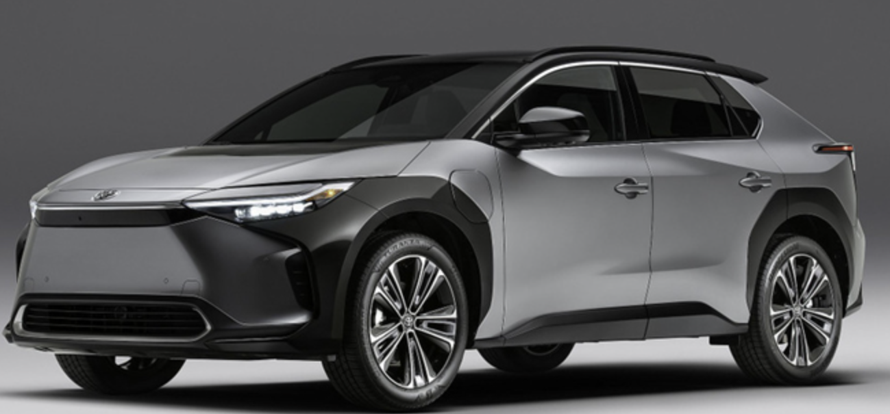 도요타 전기차 vs 하이브리드 전략 비교