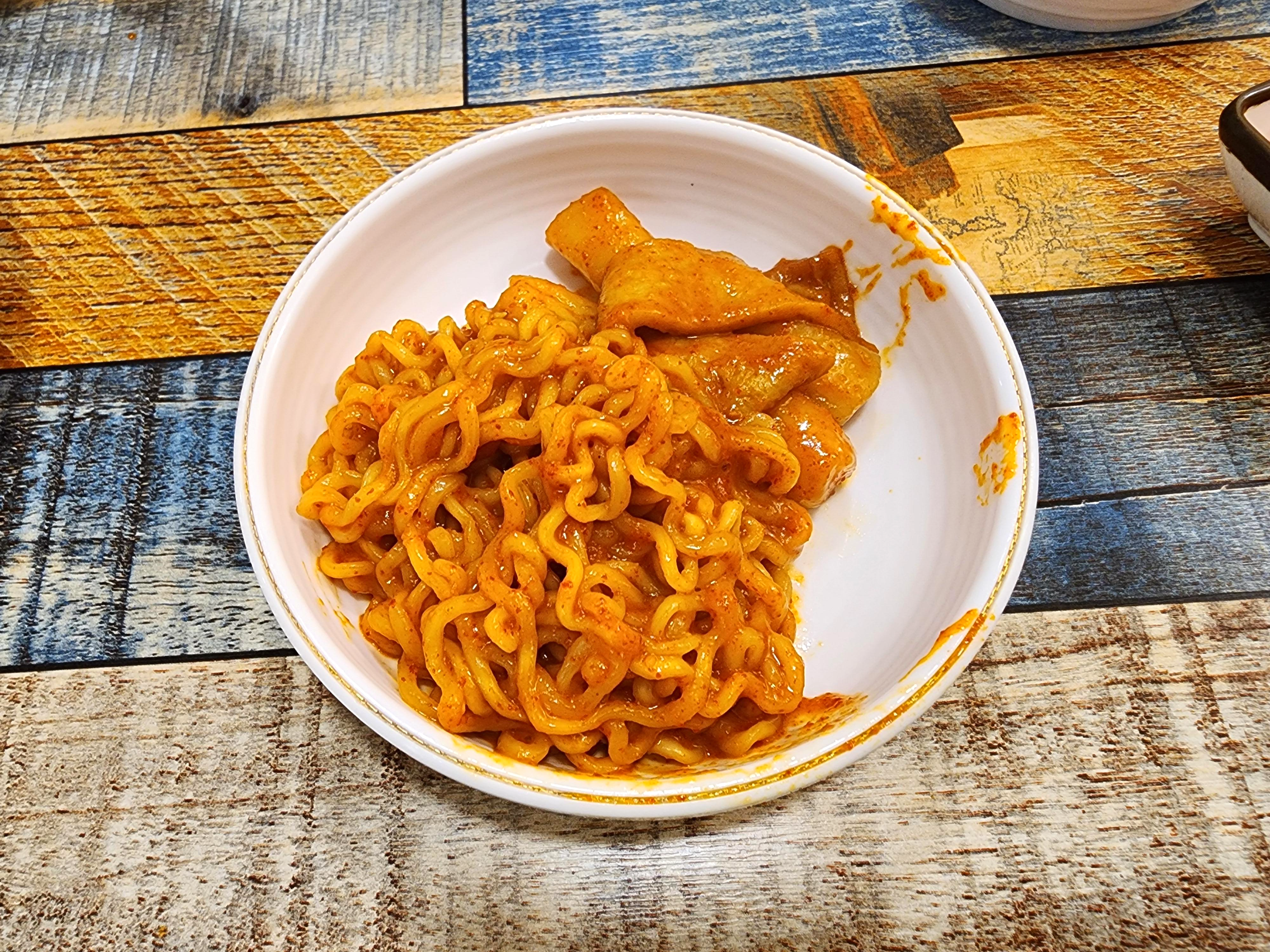 낭만떡볶이카페