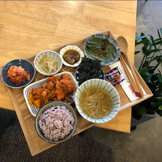 하루정식 메뉴 이미지