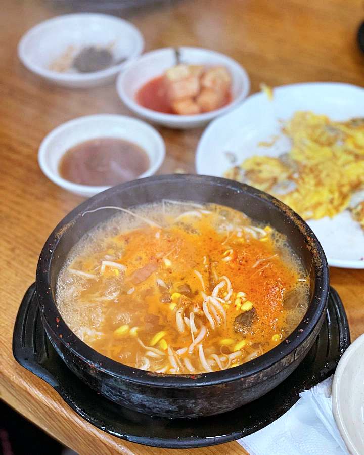 식객 허영만 백반기행 박은영 편 전주식 콩나물국밥 굴보쌈 수육 7천원 콩나물 해장국 관악 서울대입구 맛집 소개