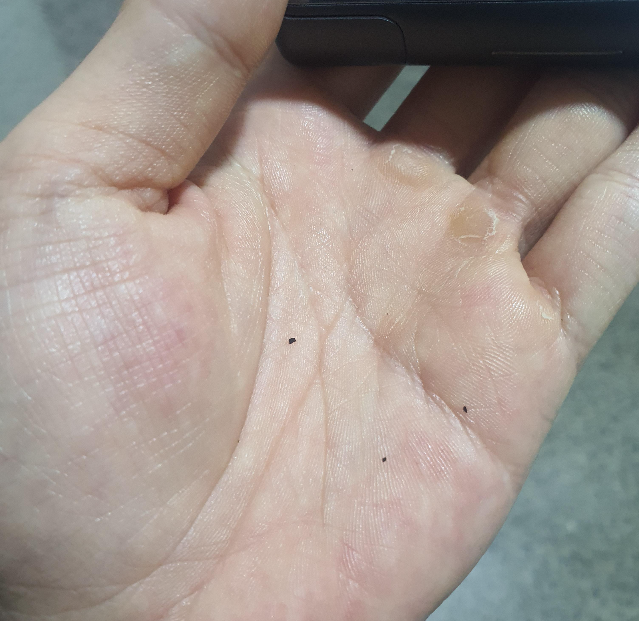 전자담배 털었을 때 나온 찌꺼기