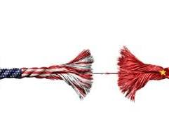 대중국 강경 압박 (디커플링 가속화)