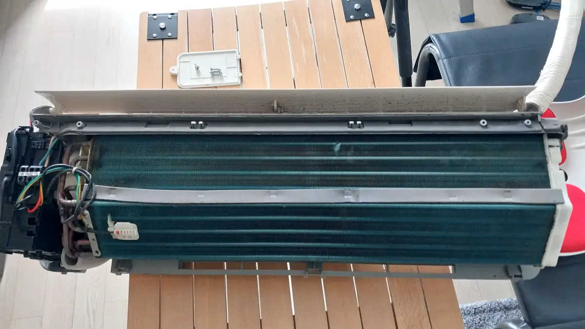 캐리어에어컨-본체-냉각핀