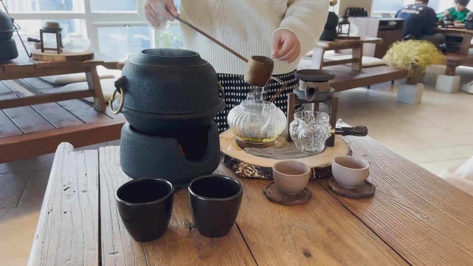 인천 영종도맛집 갈만한곳: 차분한 오션뷰 한식당 '바다앞테이블'