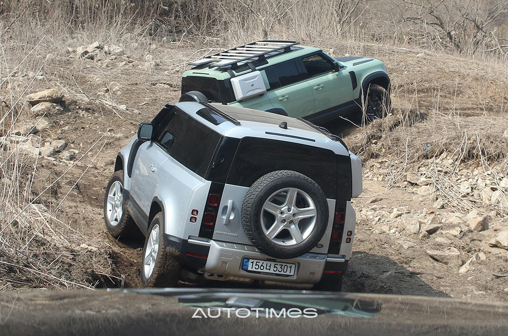 랜드로버 디펜더 130