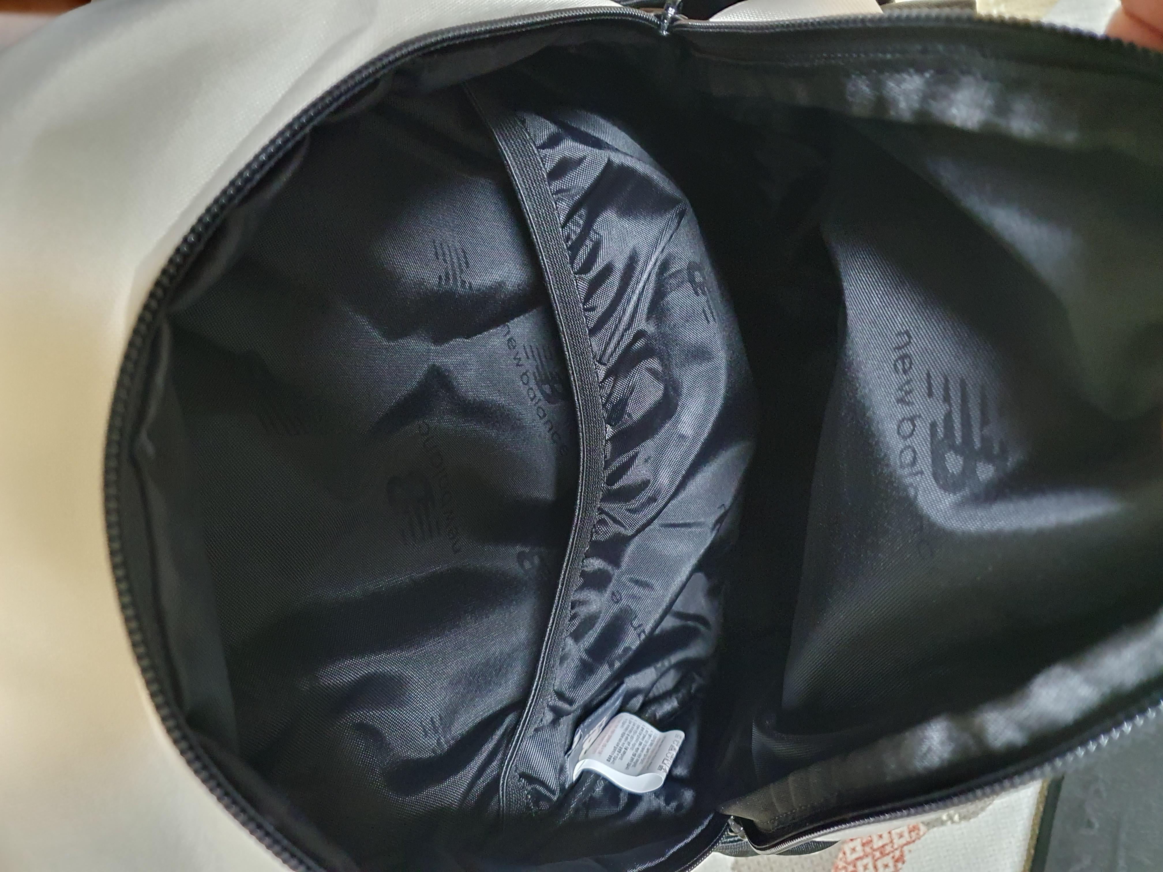 뉴발란스 데일리 백팩 소풍 가방 안쪽 포켓