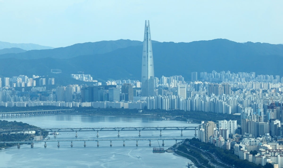 현재 롯드월드타워의 가치는 약 6조원으로 평가 받는다.